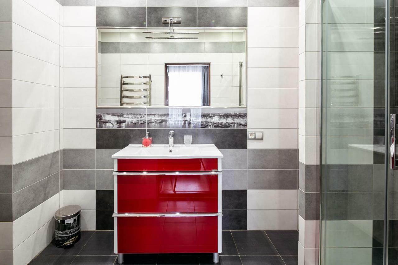 Bv Apartments Exquisite Lviv Bagian luar foto